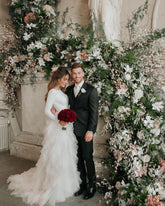 Vestido de novia elegante sin mangas con abertura